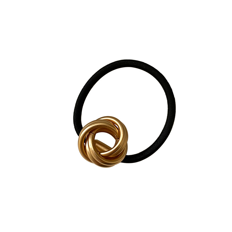 Perché una cravatta per capelli è un accessorio essenziale per tutti?