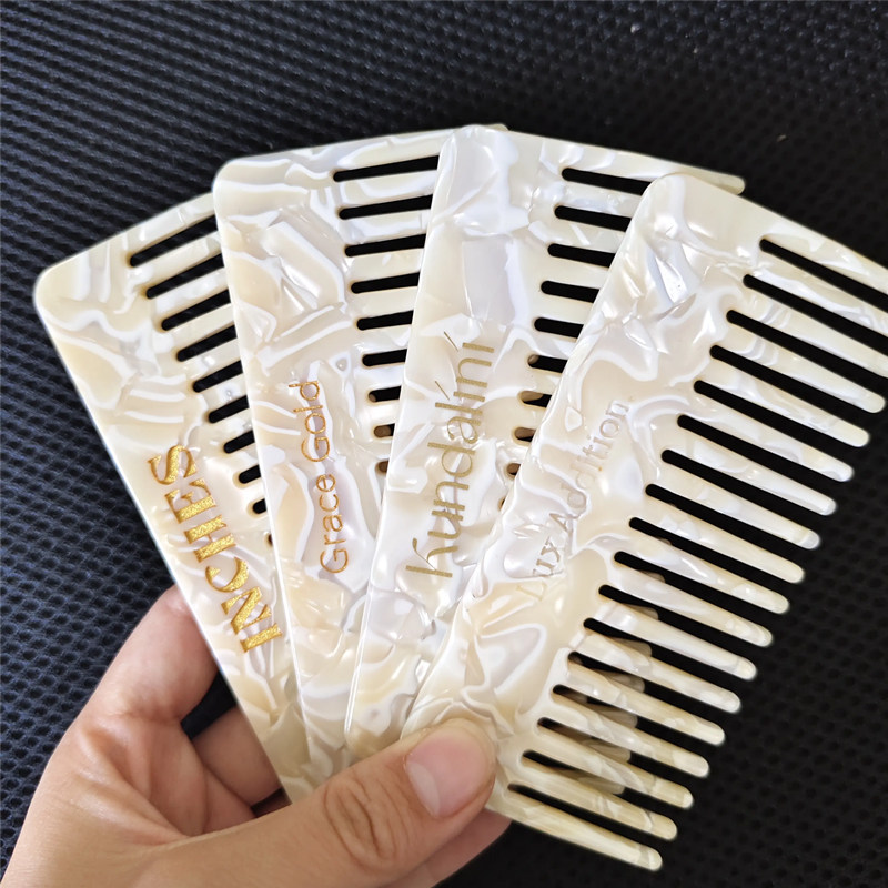 Perché un pettine per capelli è più importante di quanto pensi?